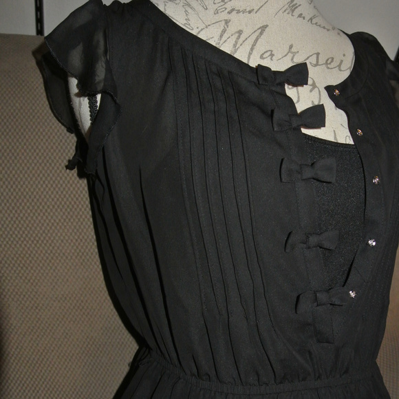 LC Lauren Conrad Dresses & Skirts - Lauren Conrad Snap Bow Button Sheer 2Fer Dress 6